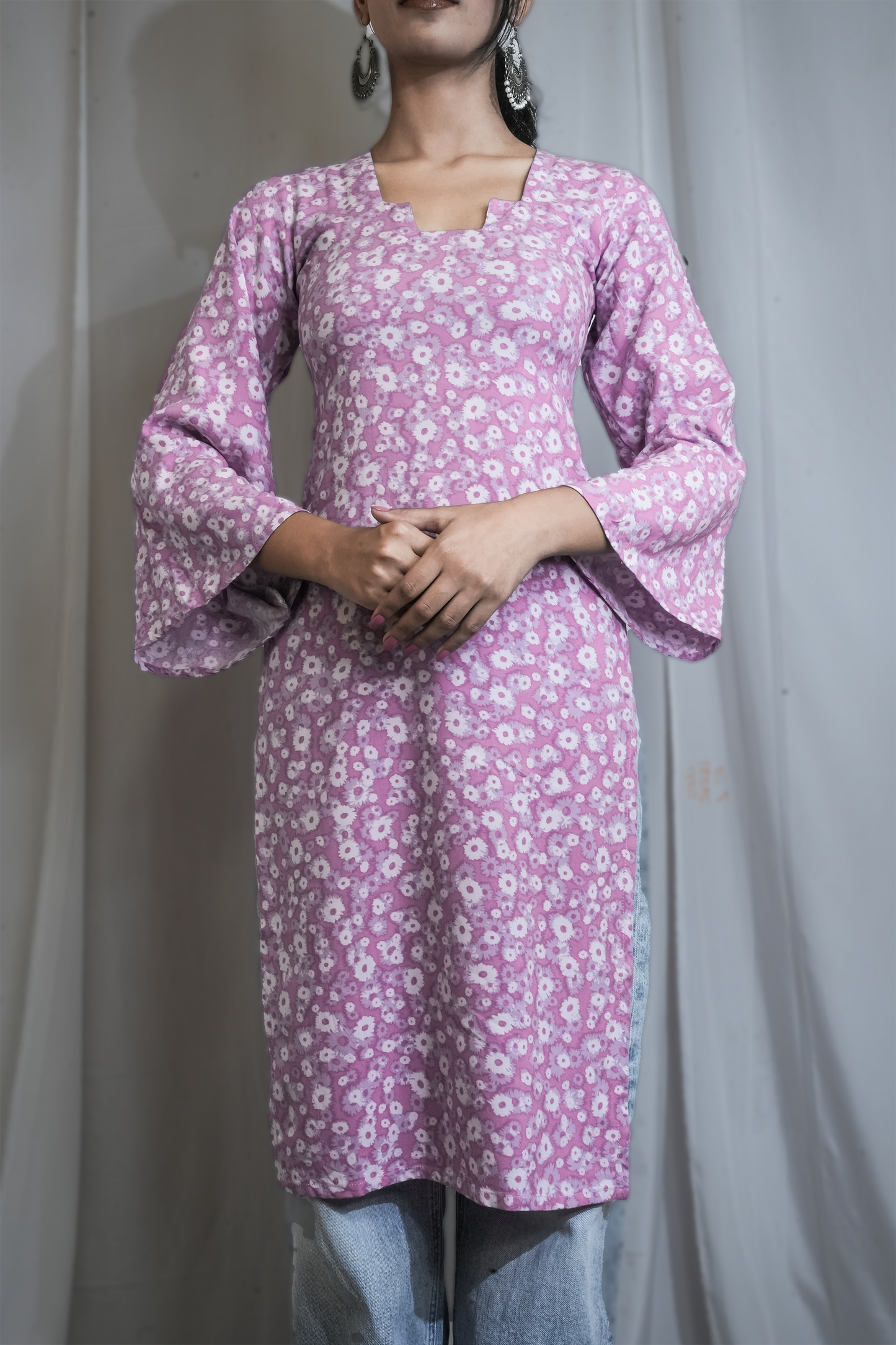 VEDIKA KURTI
